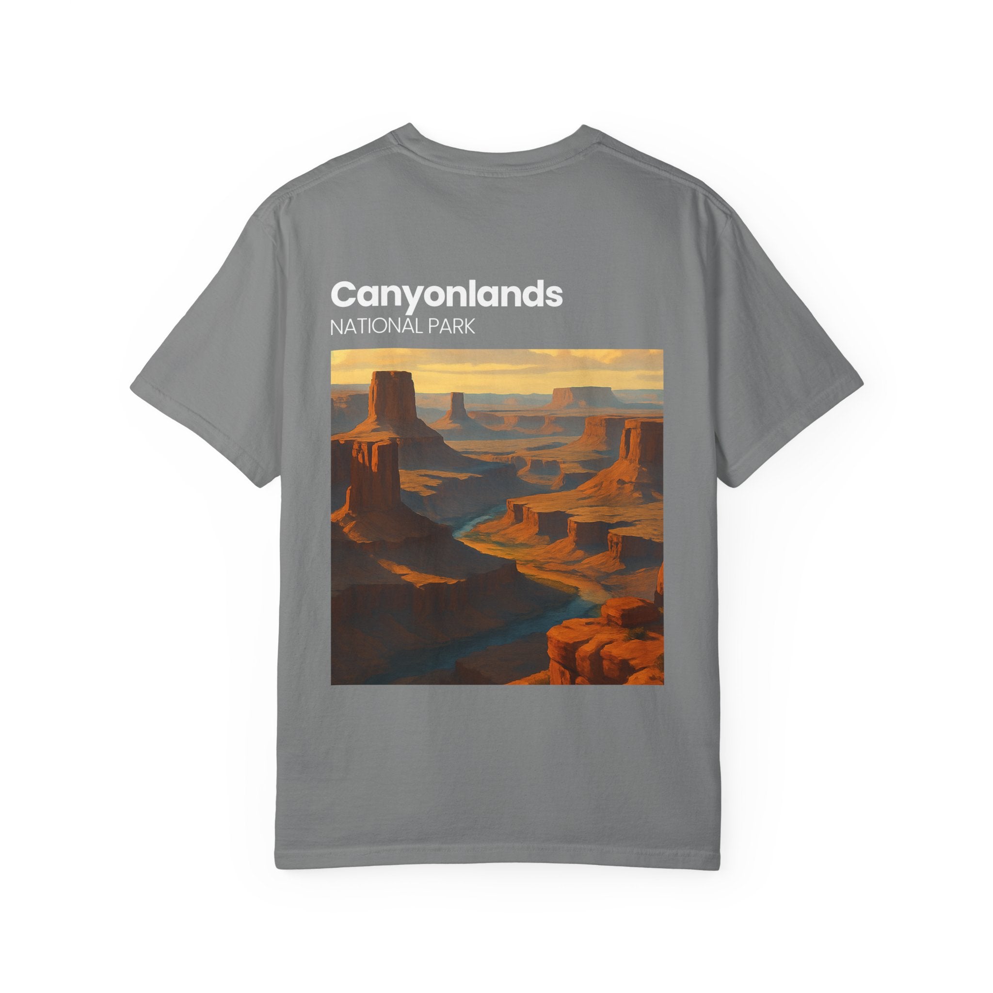 Canyonlands National Park landscape T-Shirt | desert canyon sunset
