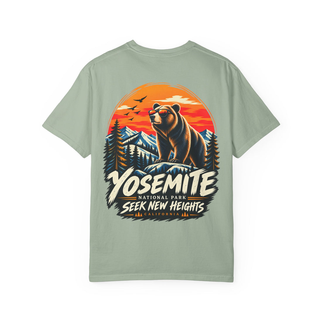 Yosemite National Park Black Bear – Seek New Heights T-Shirt