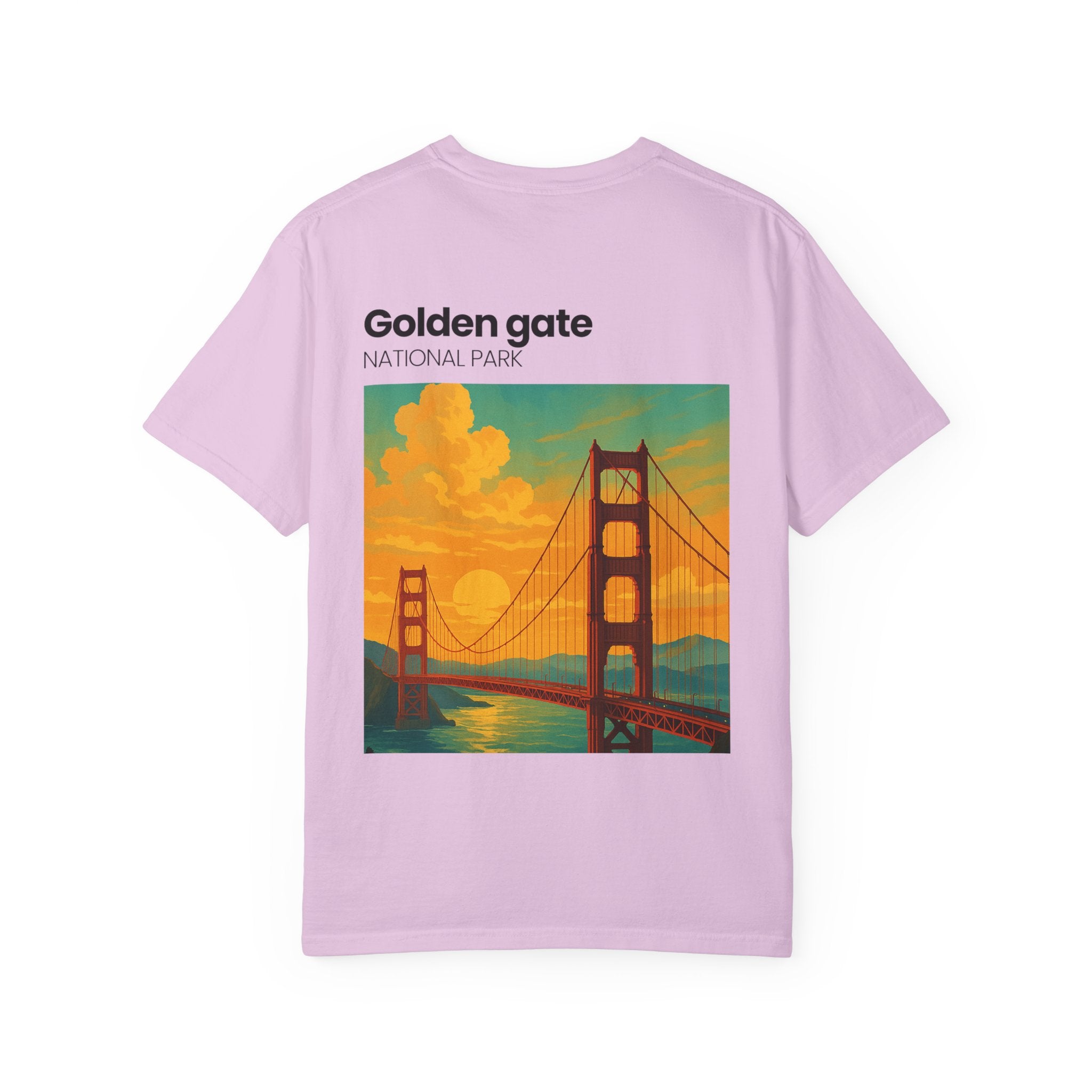 Golden Gate National Park Poster T-shirt | Vintage Sunset Bridge Design
