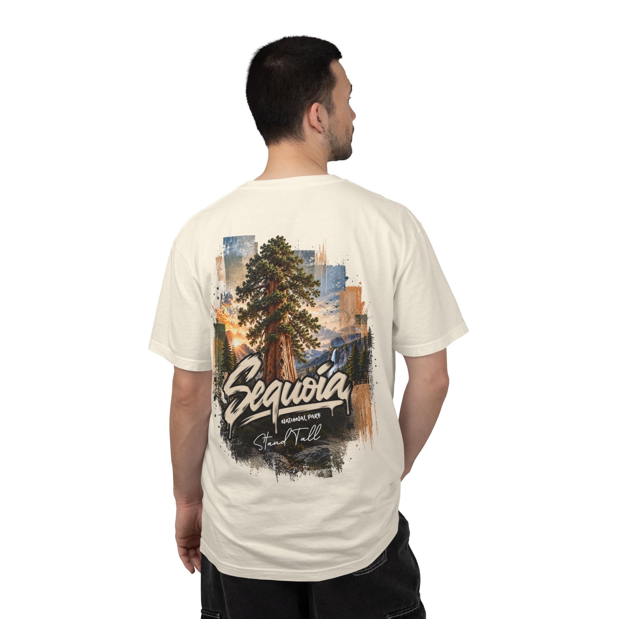 Sequoia National Park – Giant Sequoia Stand Tall Graphic T-Shirt