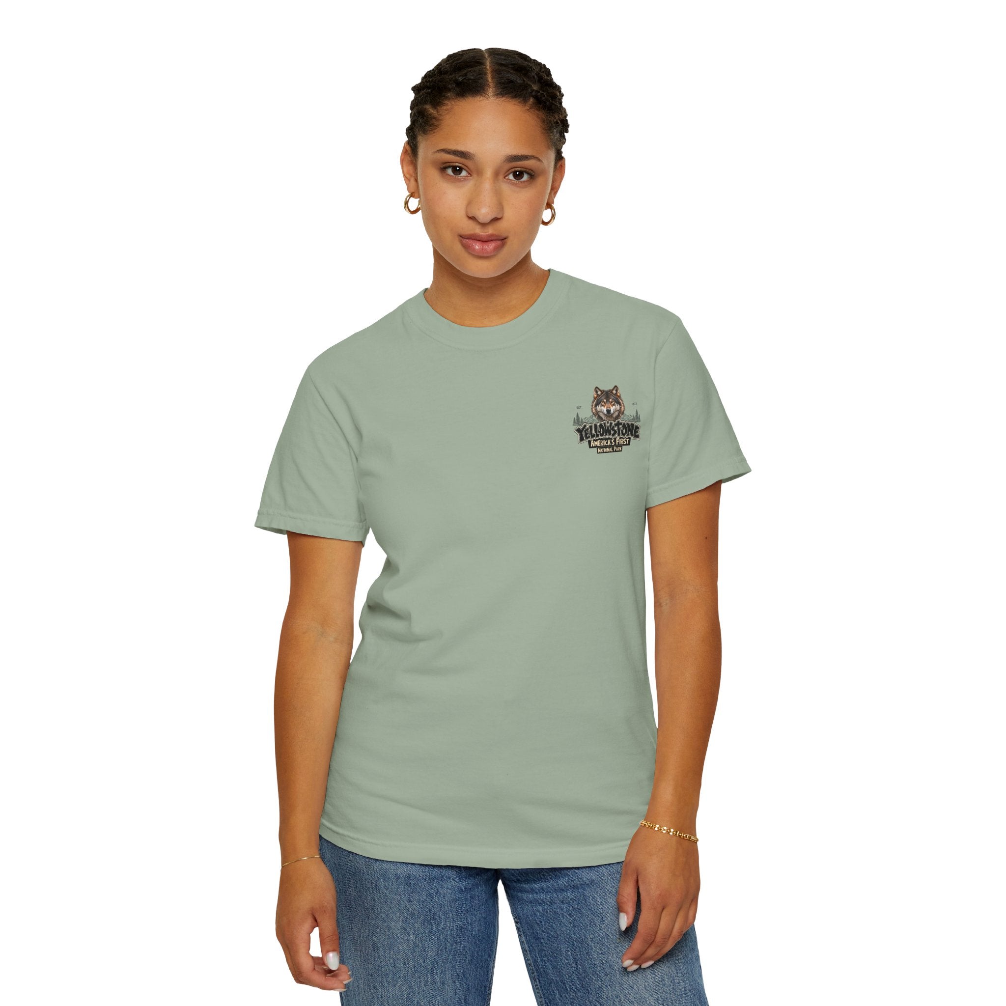 Yellowstone Wolf – Where the Wild Still Roams T-Shirt