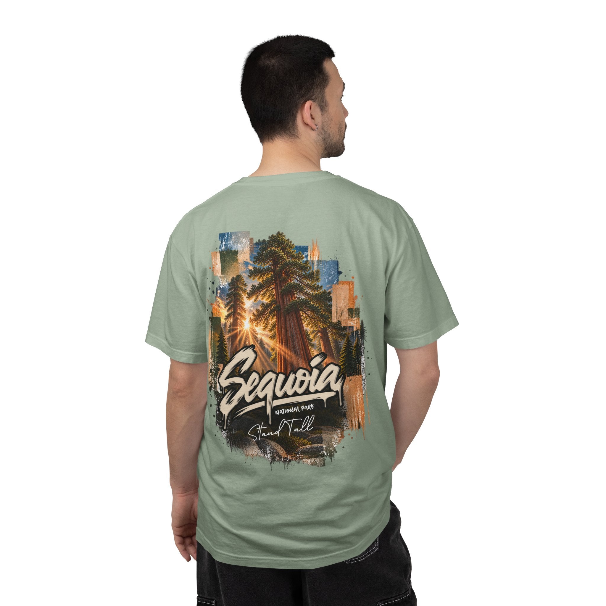 Sequoia National Park – Sun Beams Stand Tall Graphic T-Shirt