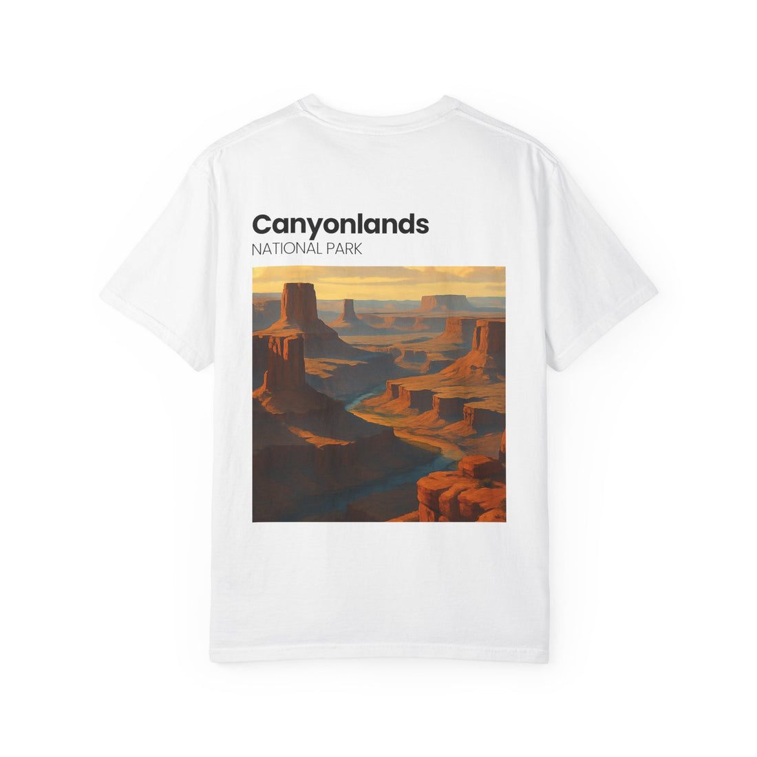 Canyonlands National Park landscape T-Shirt | desert canyon sunset