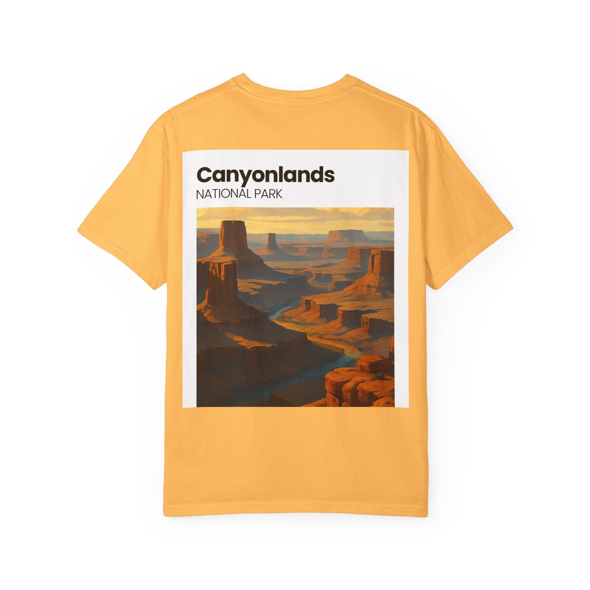 Canyonlands National Park landscape T-Shirt | desert canyon sunset