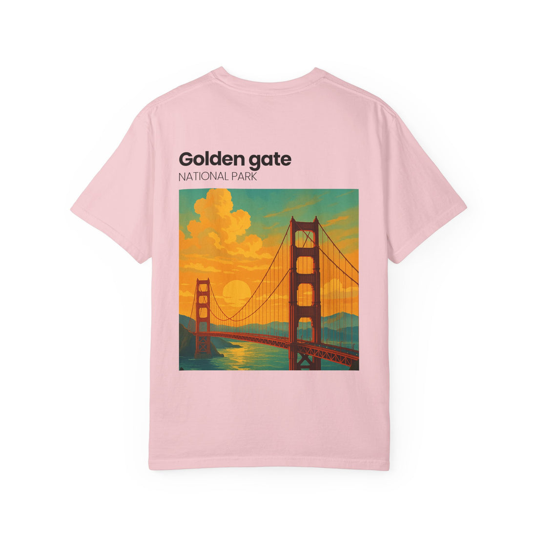 Golden Gate National Park Poster T-shirt | Vintage Sunset Bridge Design