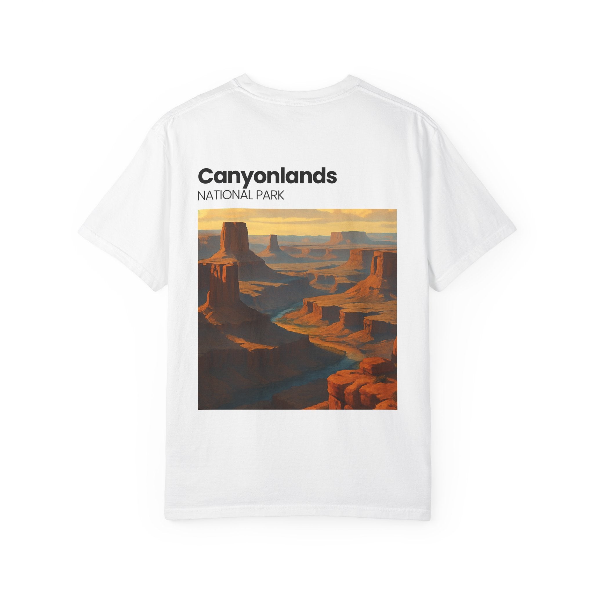 Canyonlands National Park landscape T-Shirt | desert canyon sunset