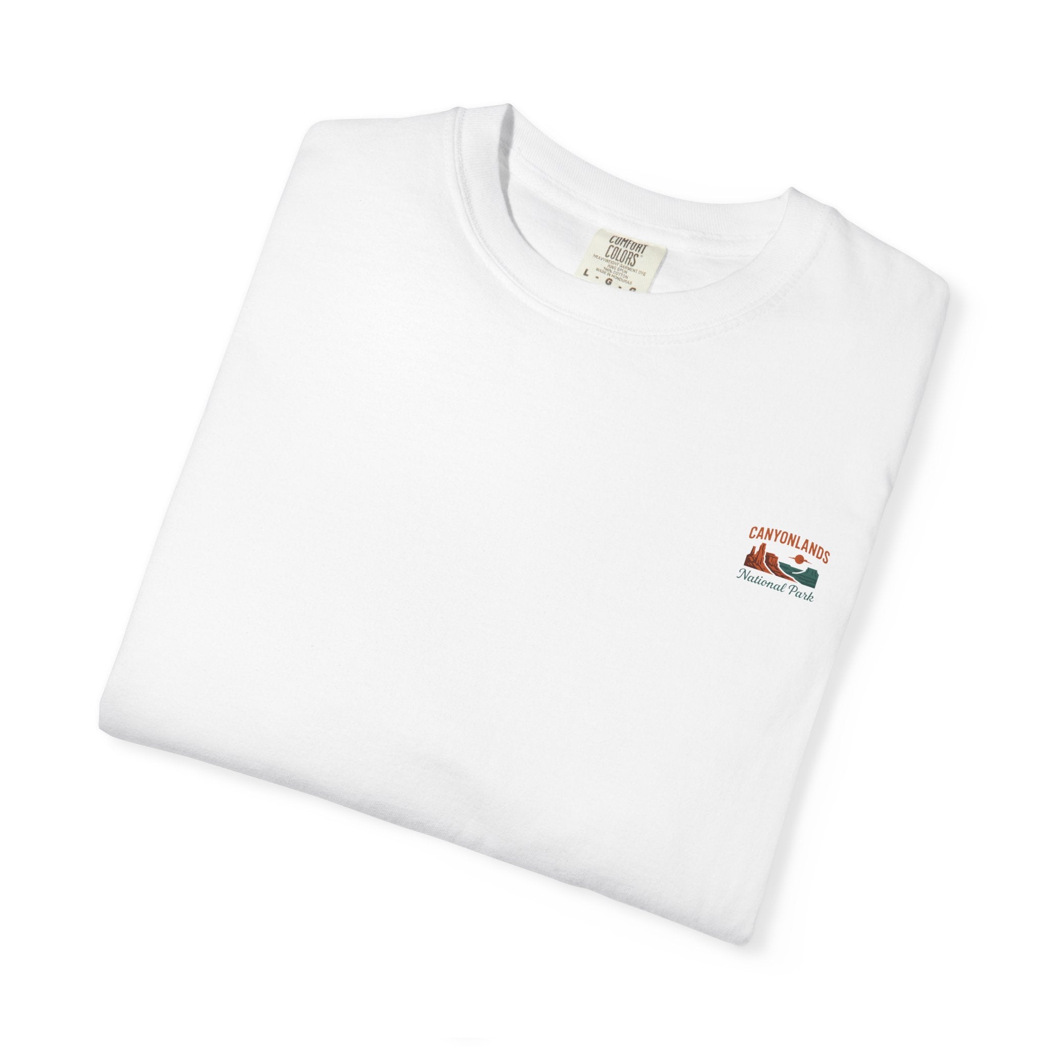 Canyonlands National Park landscape T-Shirt | desert canyon sunset