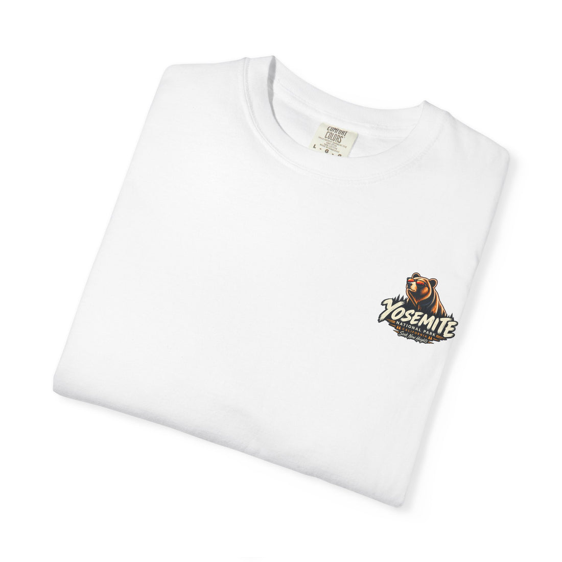 Yosemite National Park Black Bear – Seek New Heights T-Shirt