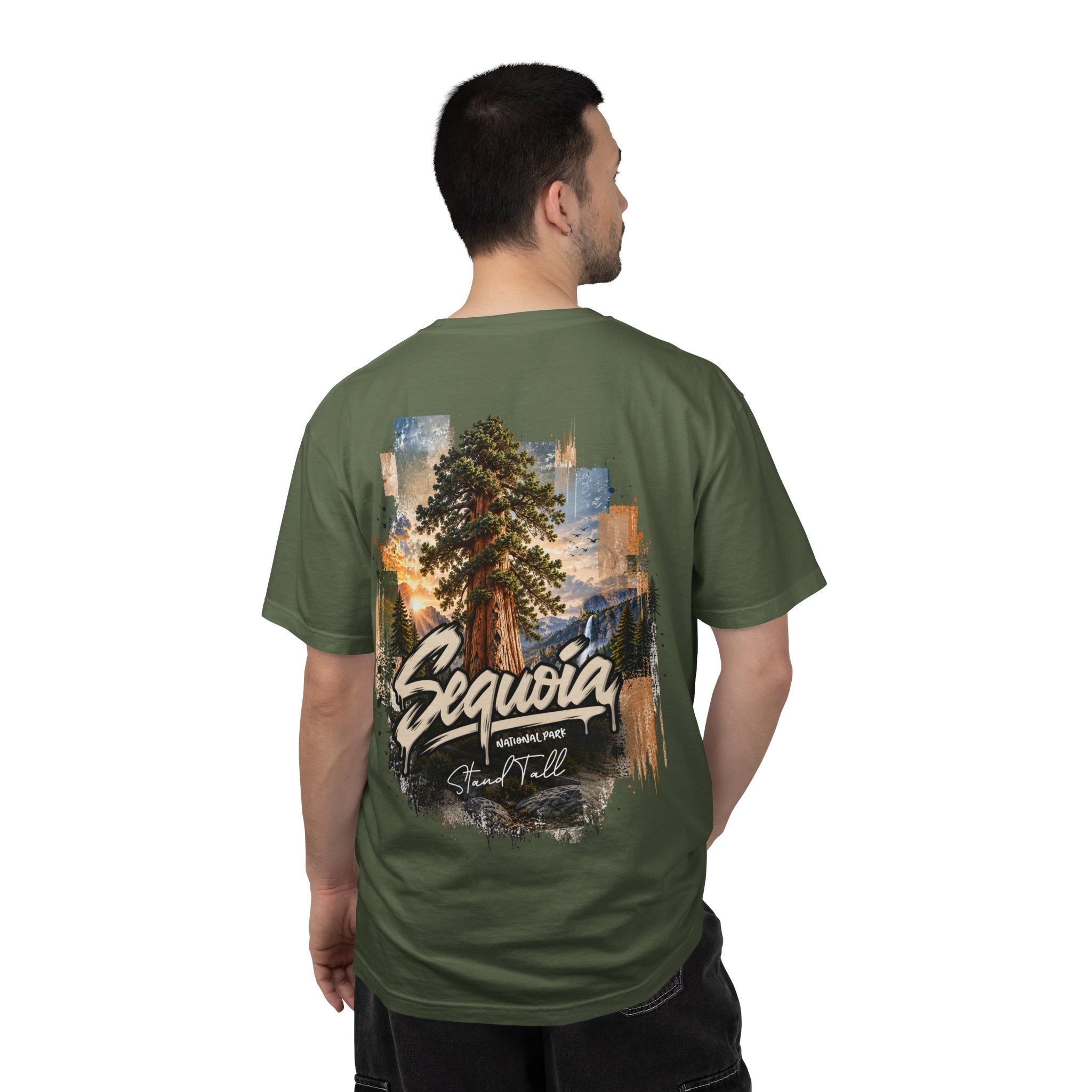 Sequoia National Park – Giant Sequoia Stand Tall Graphic T-Shirt