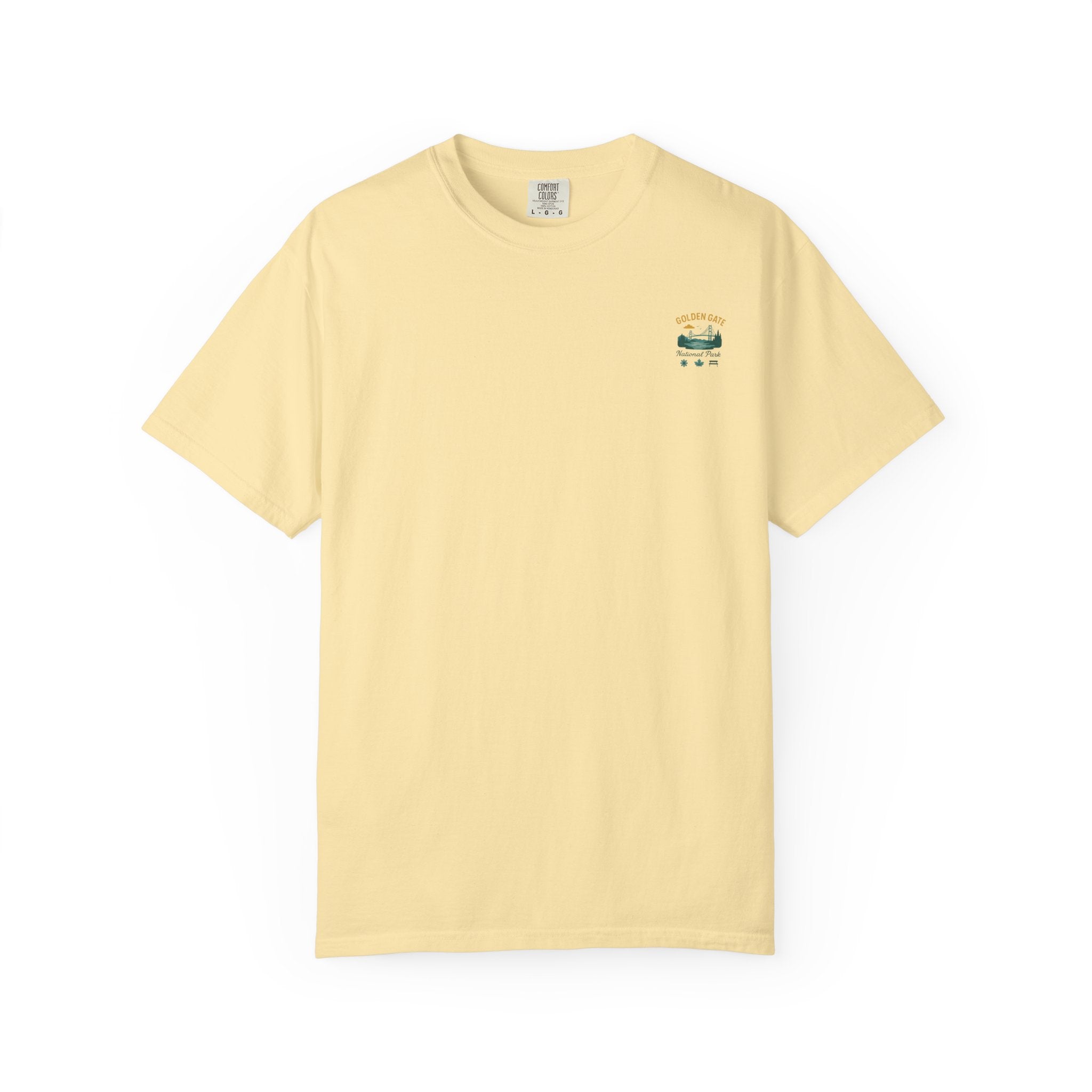 Golden Gate National Park Poster T-shirt | Vintage Sunset Bridge Design