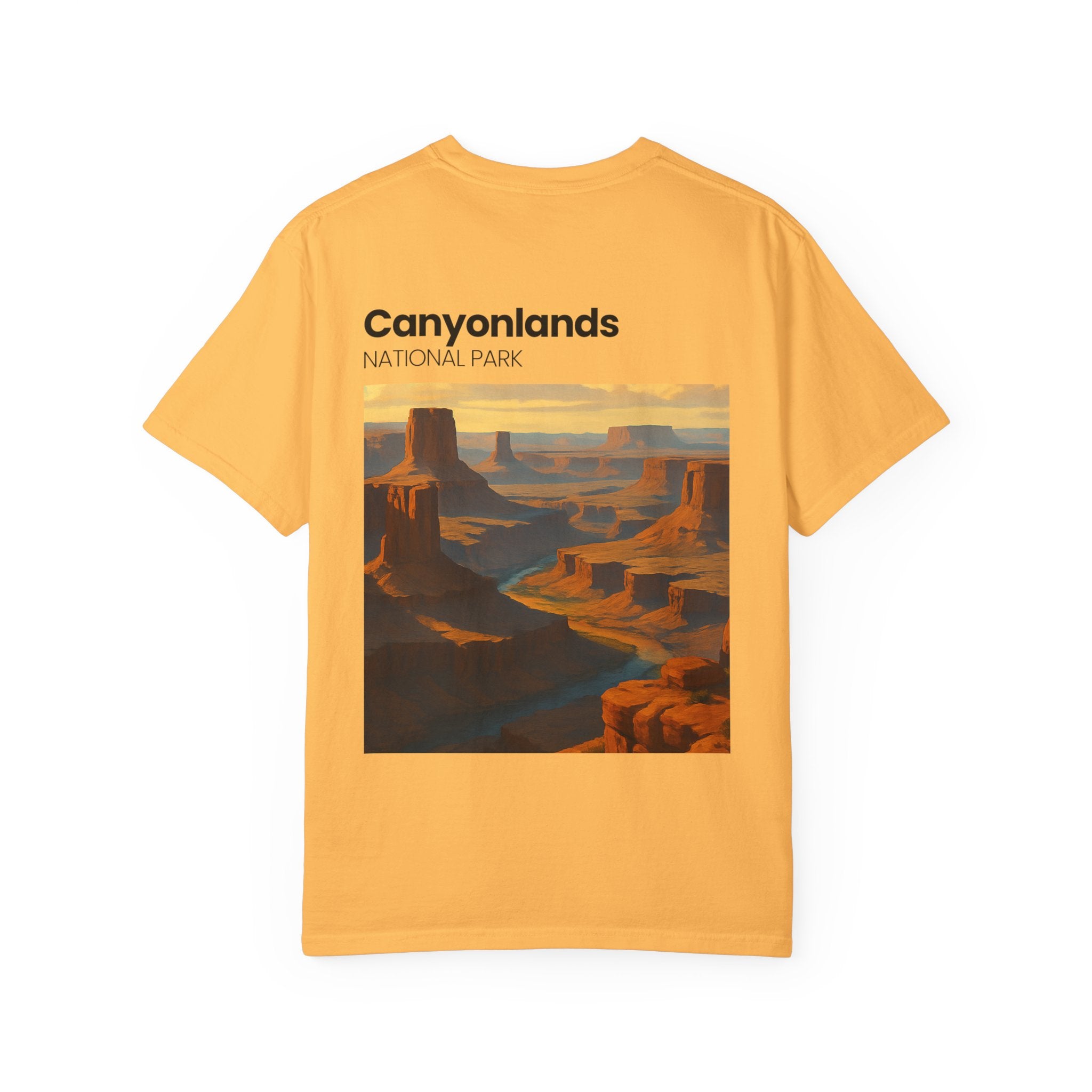 Canyonlands National Park landscape T-Shirt | desert canyon sunset