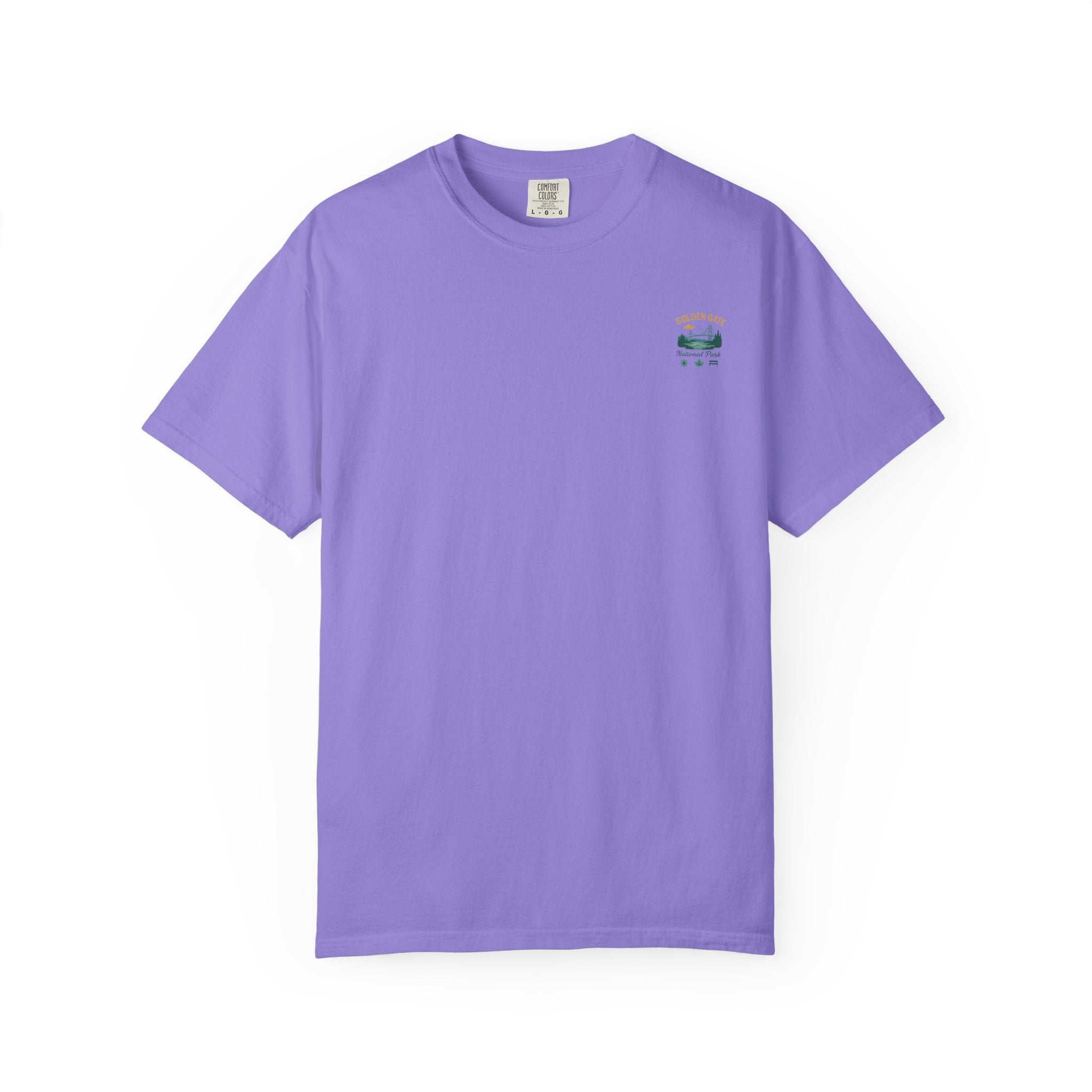 Golden Gate National Park Poster T-shirt | Vintage Sunset Bridge Design