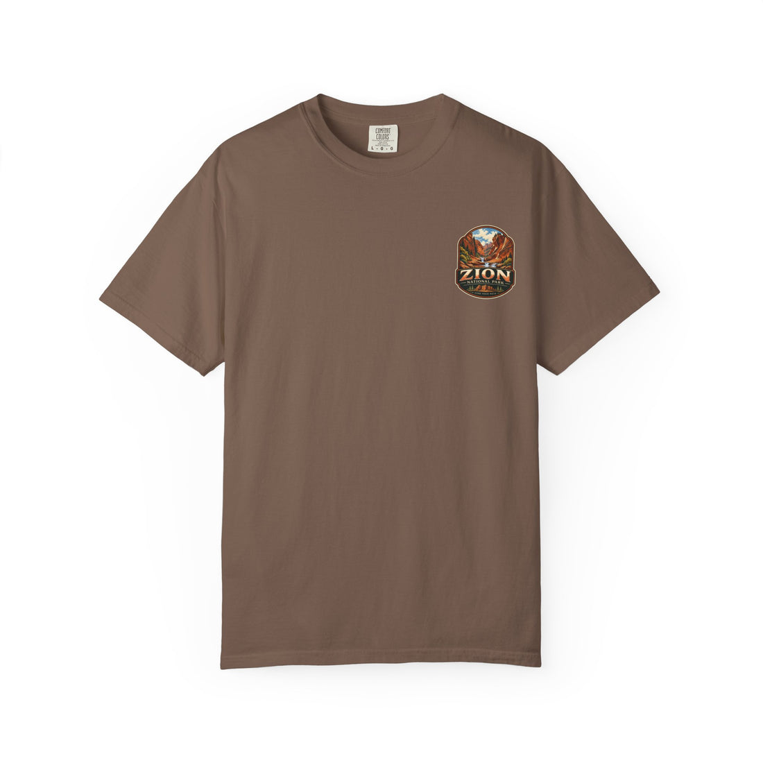 Red Cliffs Zion National Park Vintage Graphic T-Shirt