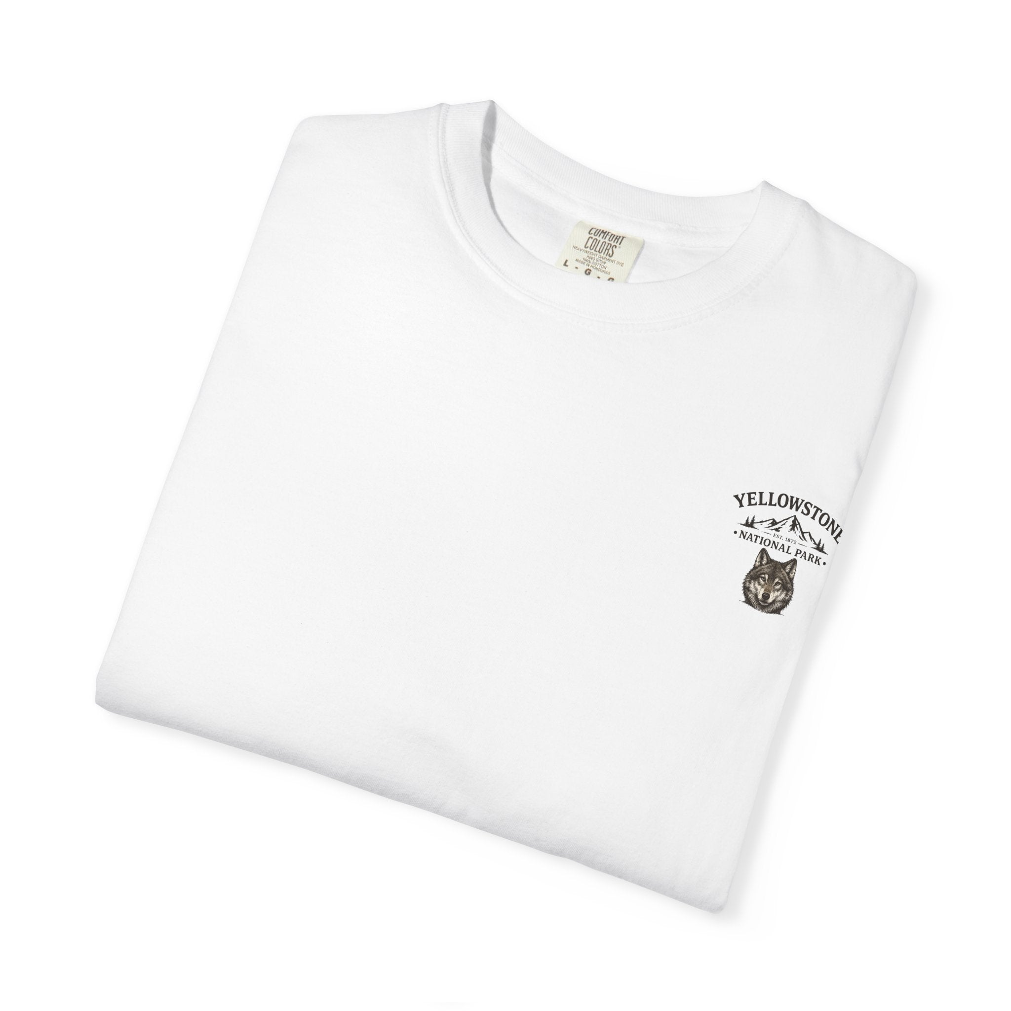 Yellowstone Wolf – Where the Wild Still Roams T-Shirt