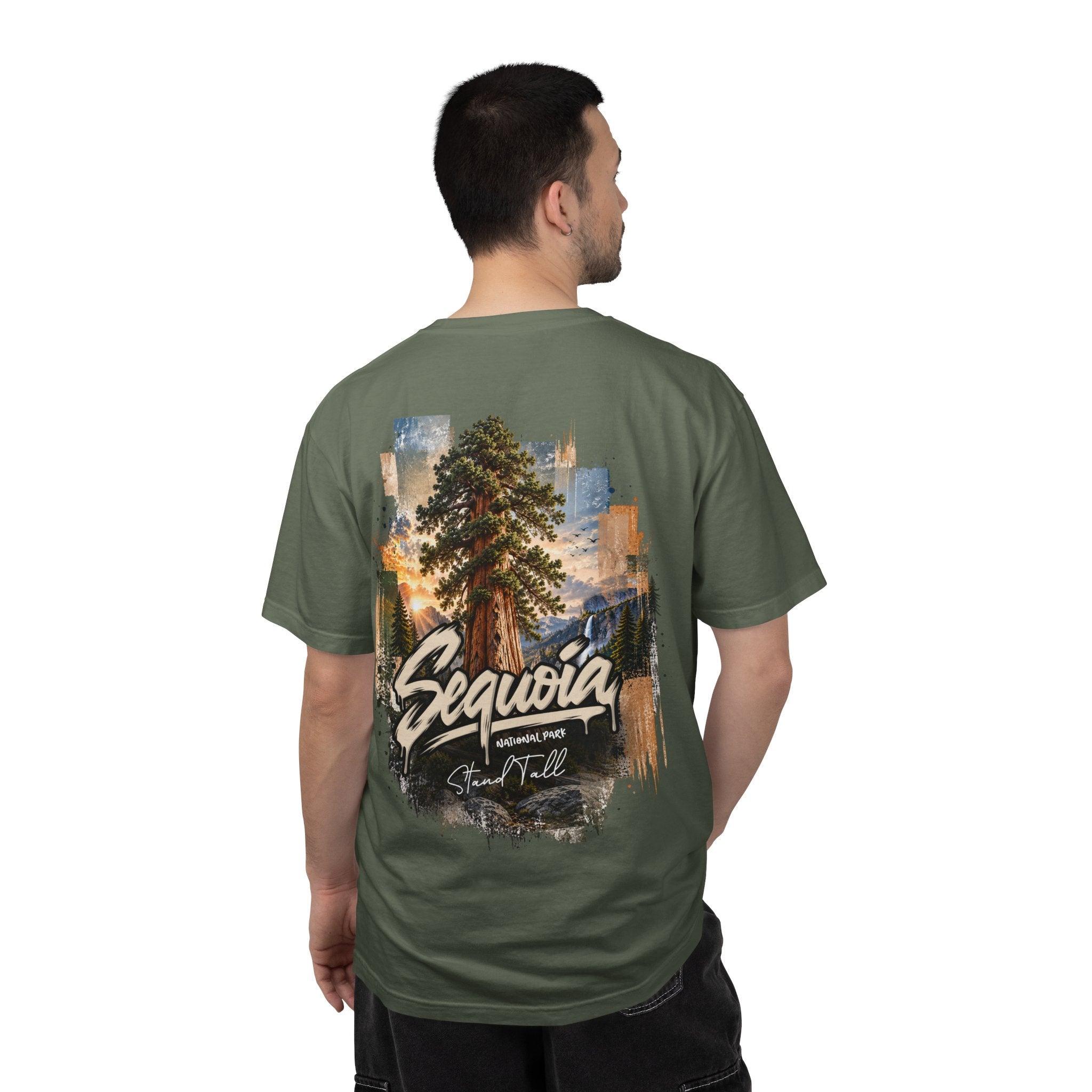 Sequoia National Park – Giant Sequoia Stand Tall Graphic T-Shirt