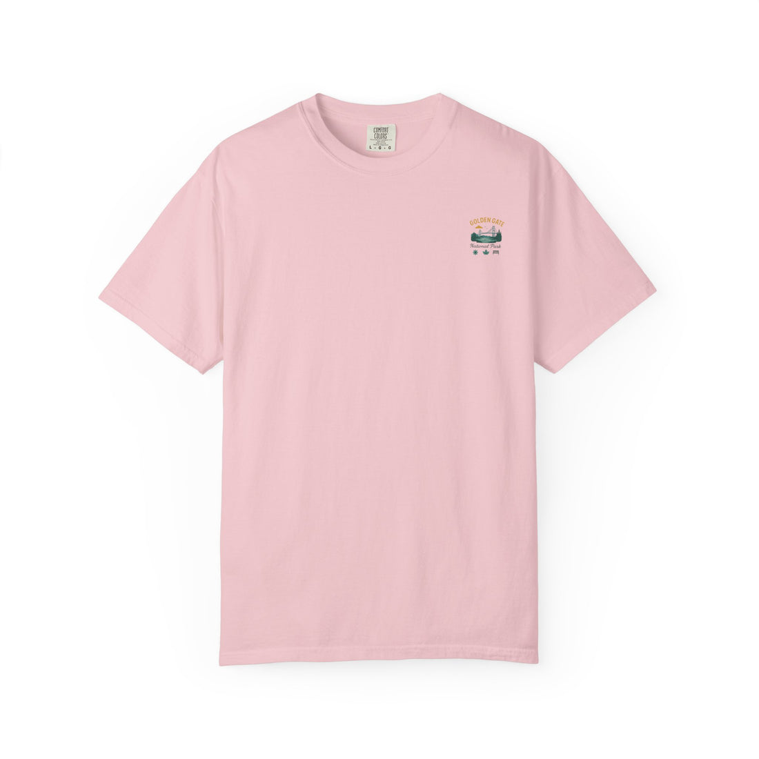 Golden Gate National Park Poster T-shirt | Vintage Sunset Bridge Design