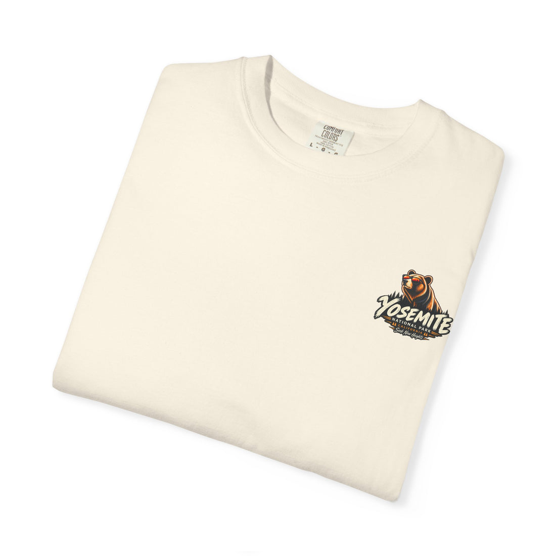 Yosemite National Park Black Bear – Seek New Heights T-Shirt