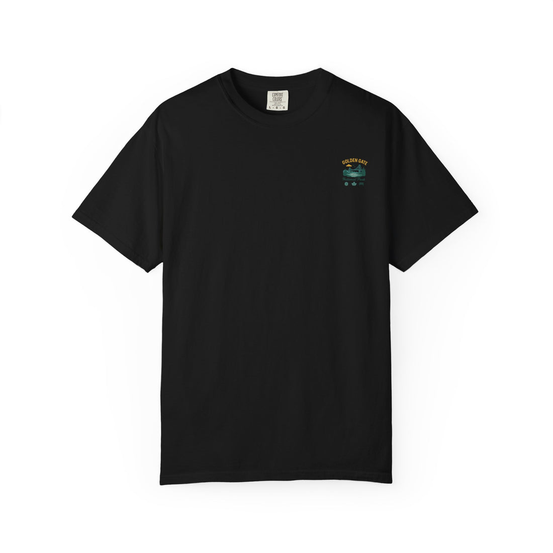 Golden Gate National Park Poster T-shirt | Vintage Sunset Bridge Design