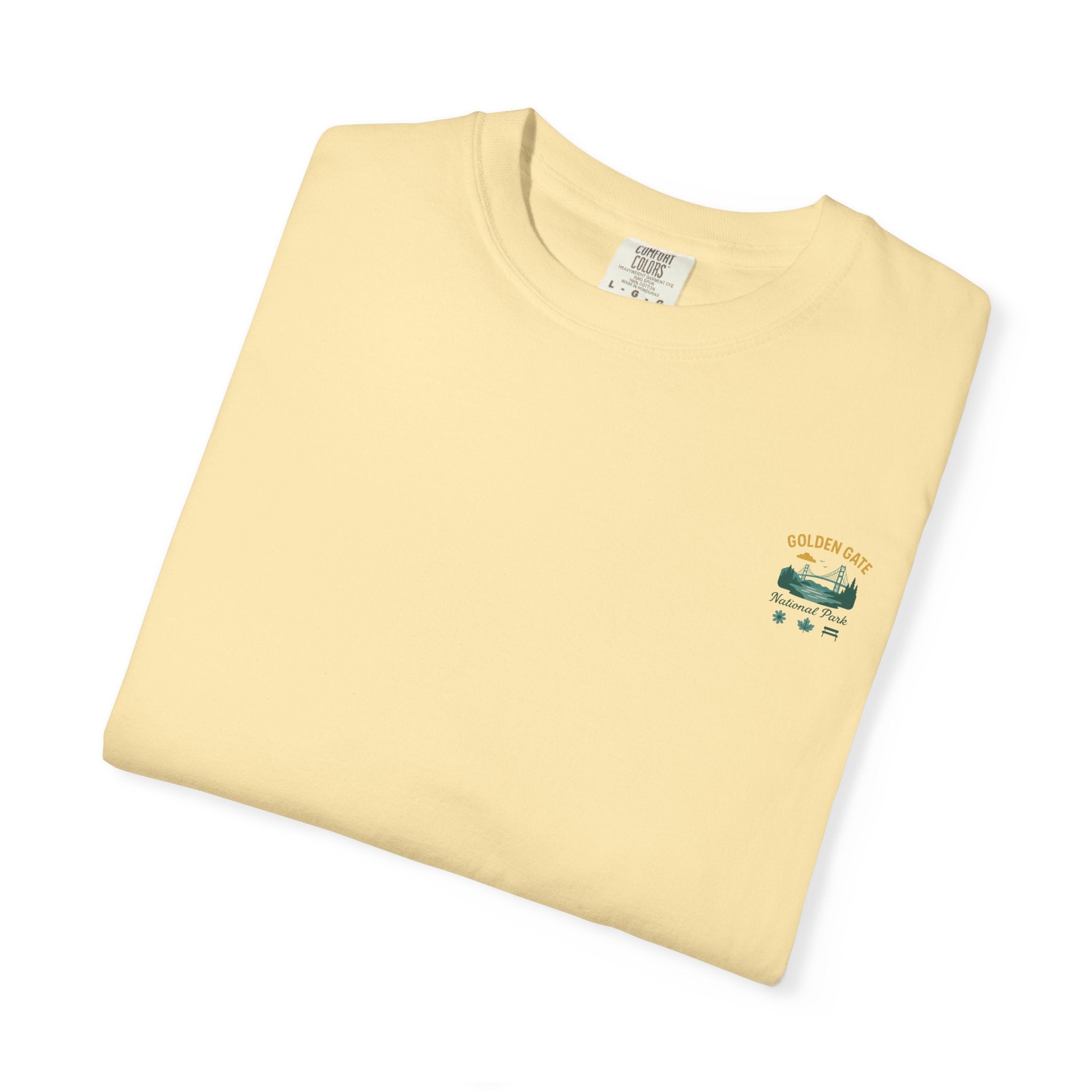 Golden Gate National Park Poster T-shirt | Vintage Sunset Bridge Design