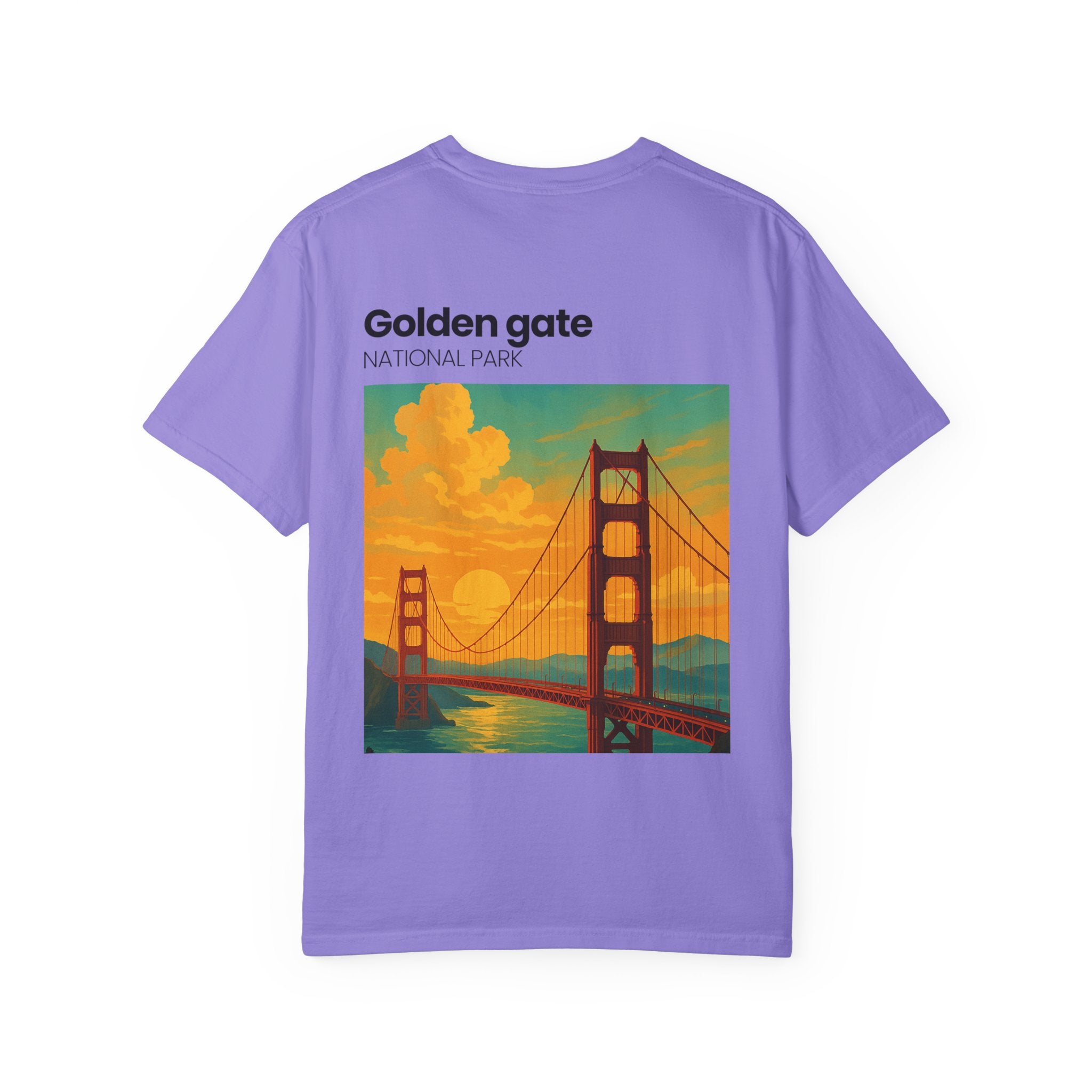 Golden Gate National Park Poster T-shirt | Vintage Sunset Bridge Design