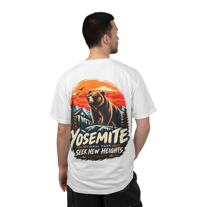 Yosemite National Park Black Bear – Seek New Heights T-Shirt
