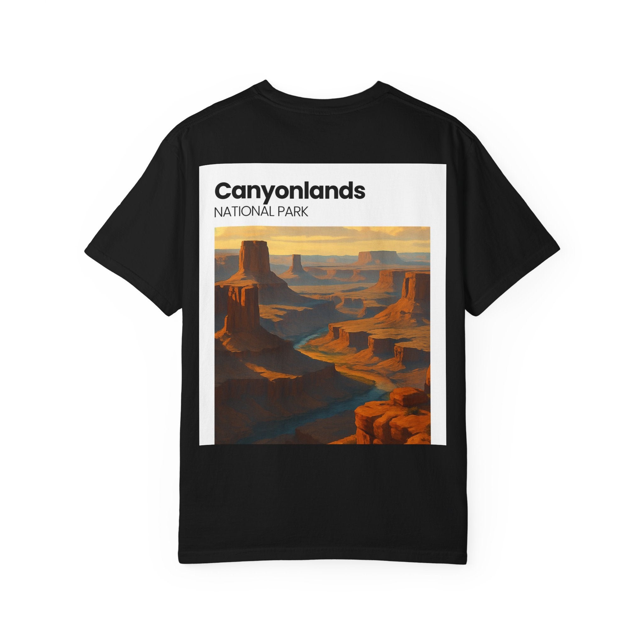 Canyonlands National Park landscape T-Shirt | desert canyon sunset