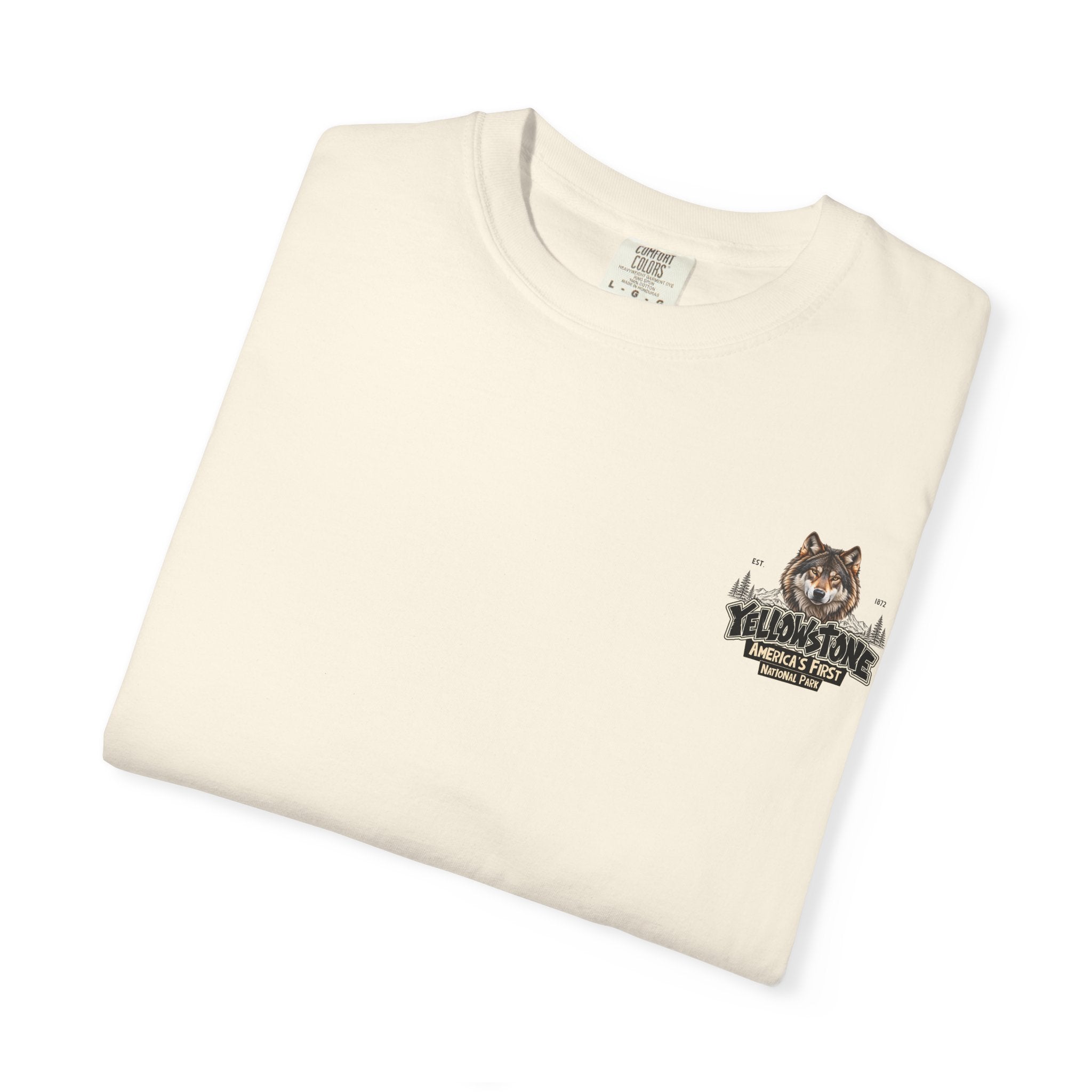 Yellowstone Wolf – Where the Wild Still Roams T-Shirt Model1